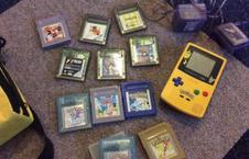 gameboy color pokemon edition Incl diverse games.