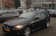BMW 325 TOURING AUT 2009 ZWART