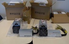 Bitmain Antminer D3  ***** NEW in the box  ******